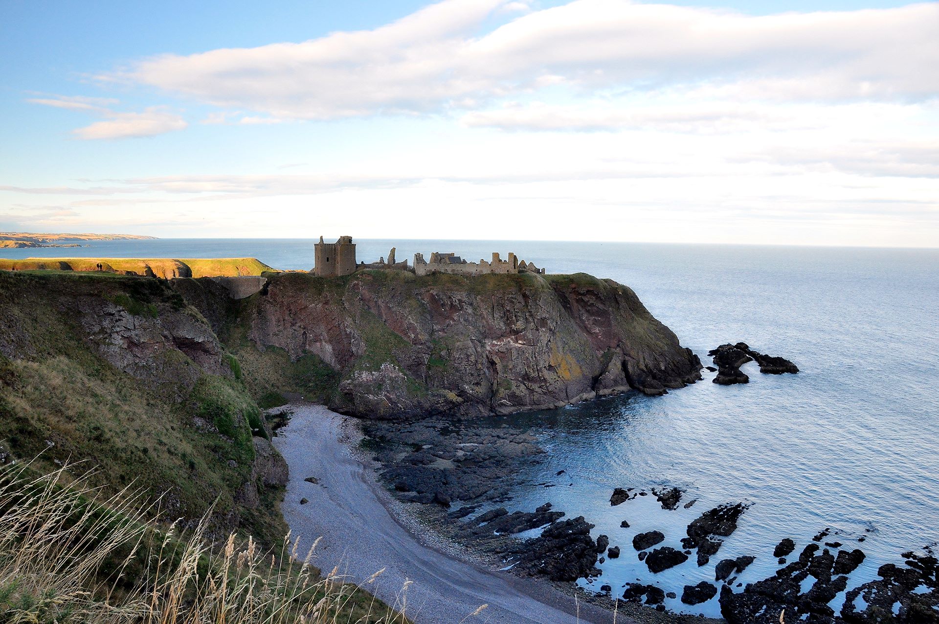 Dunnottar Castle, Stonehaven (Photo license: CC BY-SA 2.0)